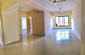 2 BHK Apartment For Rent in Nivara Deepanjali CHSL, Vile Parle East