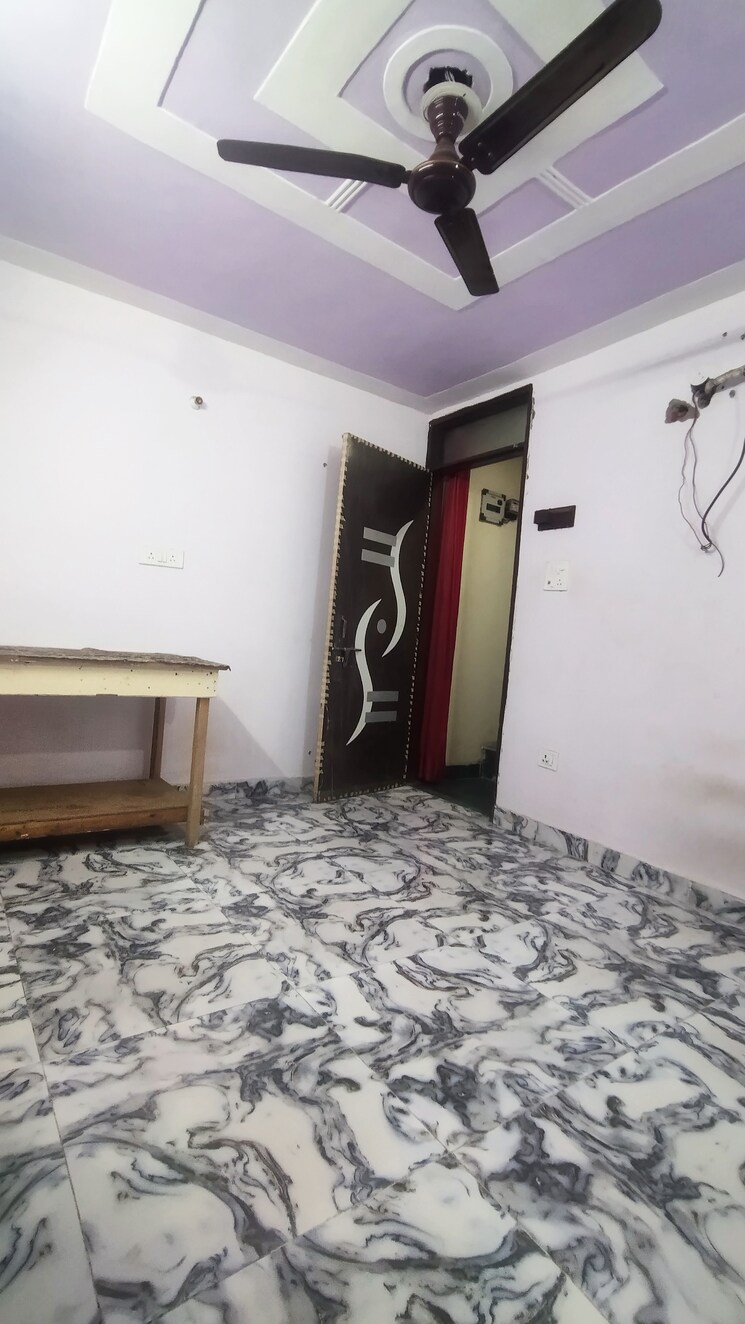 Room, govindpuri 1 RK 300 Sq.Ft. Builder Floor In Govindpuri Delhi 9228946