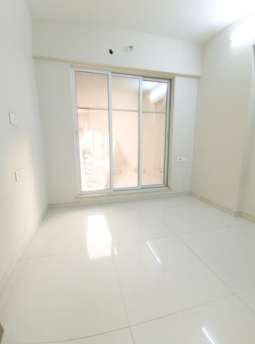 Room in 1 BHK Apartment at Unique Ivana, Mira Road – for Sale