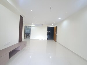 Room in 3 BHK Apartment at L&T Seawoods Residences Phase 2, Seawoods – for Sale