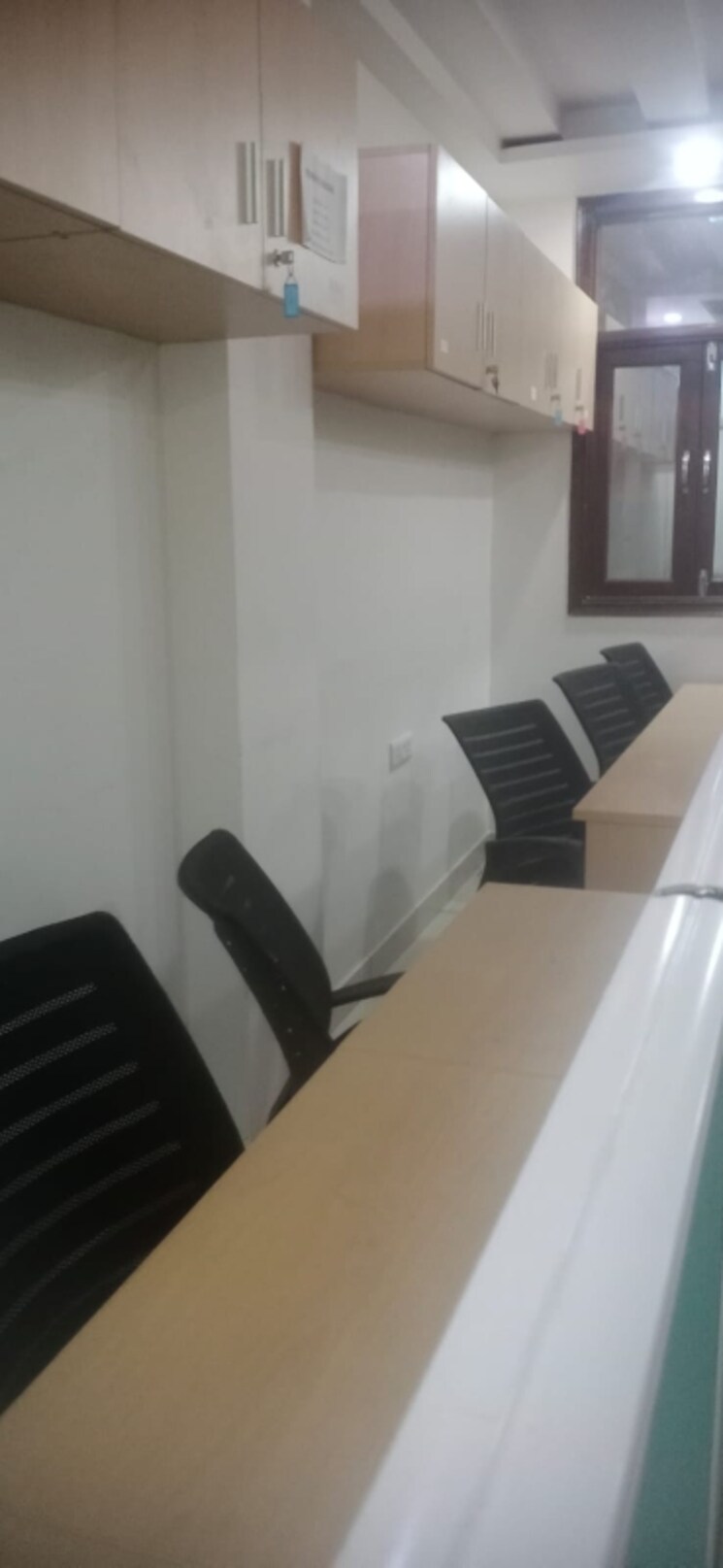Team Area, nirman vihar Commercial Office Space 330 Sq.Ft. In Nirman Vihar Delhi 9229018