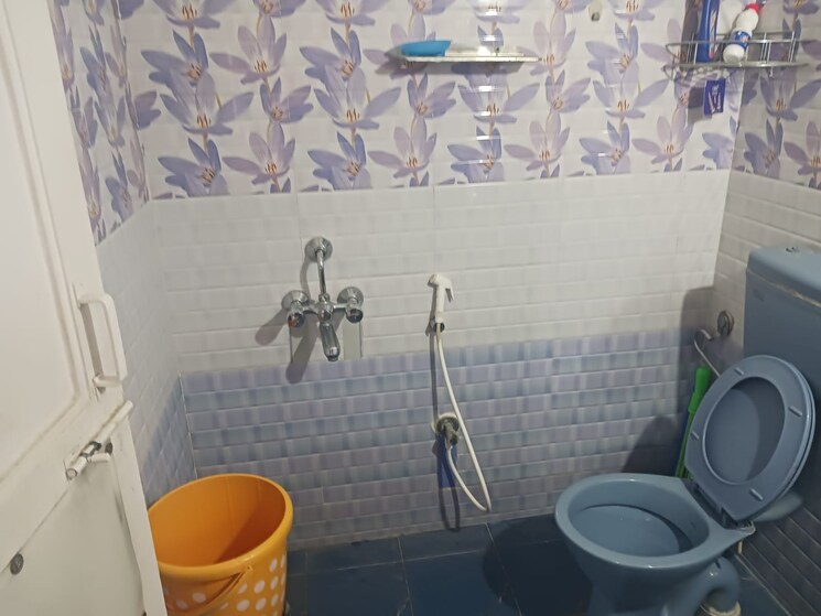 Bathroom, nitesh-broadway 2 Bedroom 1000 Sq.Ft. Apartment In Mg Road Bangalore 9229033