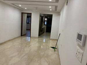 Room in 3.5 BHK Builder Floor at M3M Atrium, Sector 57 – for Rent