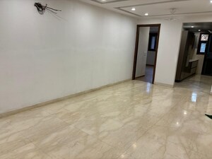Room in 3.5 BHK Builder Floor at M3M Atrium, Sector 57 – for Rent