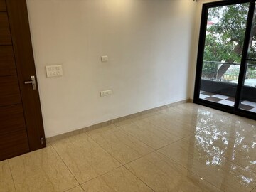 Room in 3.5 BHK Builder Floor at M3M Atrium, Sector 57 – for Rent
