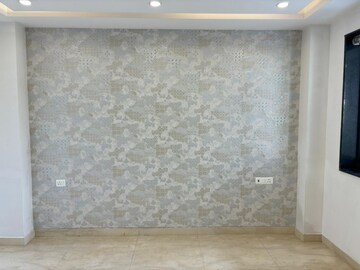 Room in 3.5 BHK Builder Floor at M3M Atrium, Sector 57 – for Rent