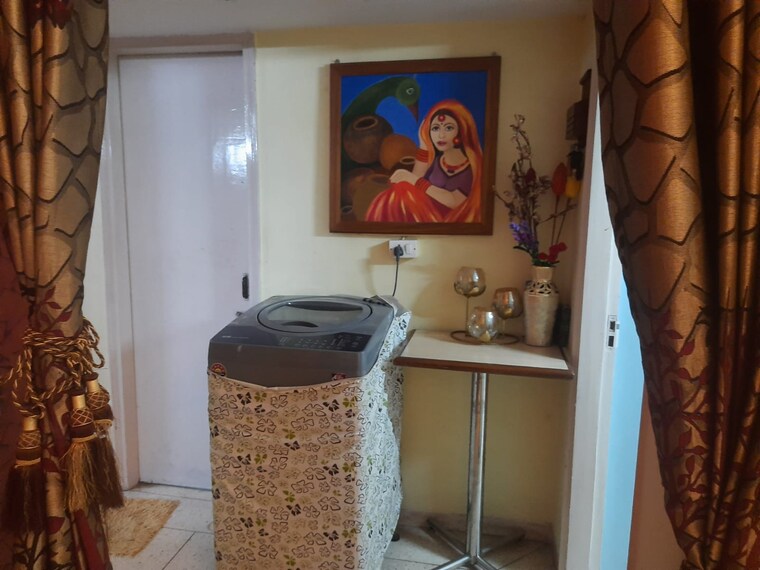 Bathroom, unitech-south-city-ii 2.5 Bedroom 1250 Sq.Ft. Builder Floor In Sector 50 Gurgaon 9229060