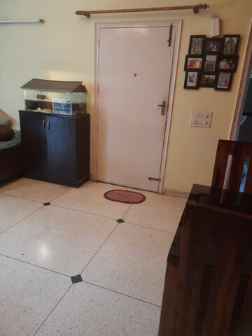 Living Room in 2 BHK Builder Floor at Unitech South City II, Sector 50 – for Rent
