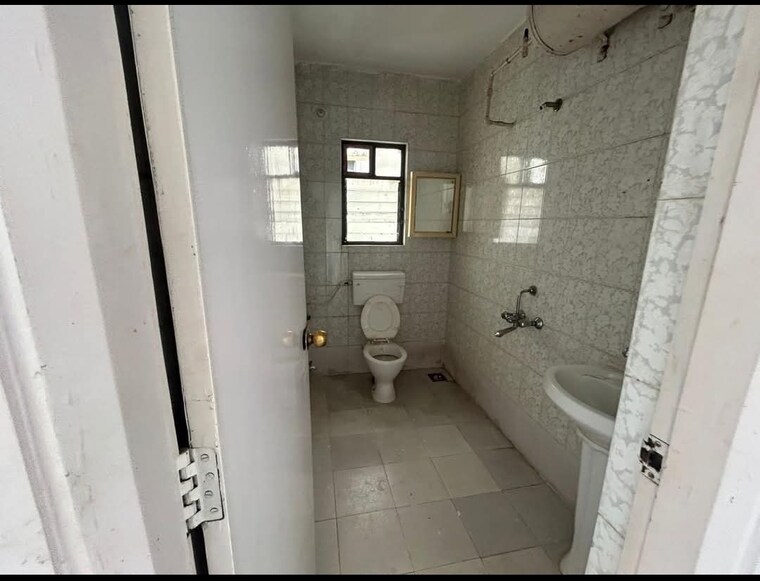 Bathroom, ganga-satellite 3 Bedroom 1900 Sq.Ft. Apartment In Wanwadi Pune 9229099