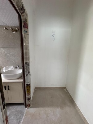 Furnished Amenities in 3 BHK Apartment at Sai Enclave Indiranagar, Indiranagar – for Rent