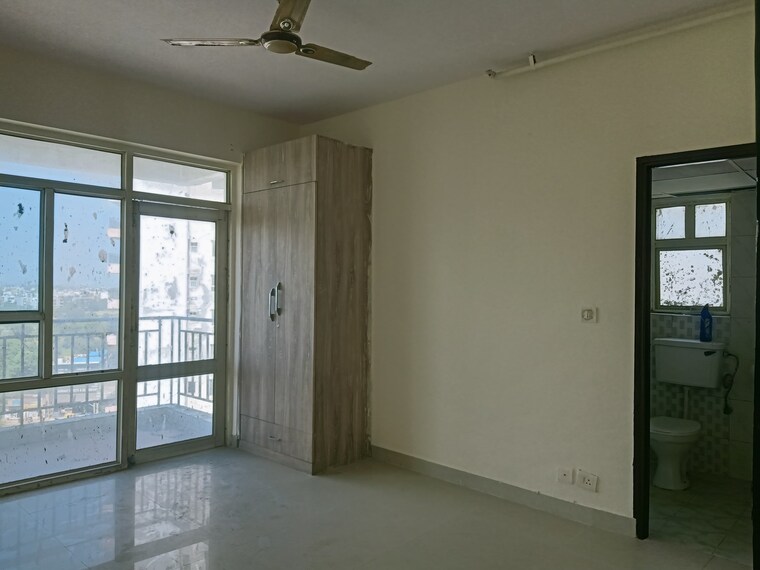 Room, era-redwood-residency 3 Bedroom 1570 Sq.Ft. Apartment In Sector 78 Faridabad 9229107