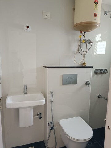 Team Area in 2 BHK Apartment at Prabhu Kunj Indiranagar, Indiranagar – for Rent