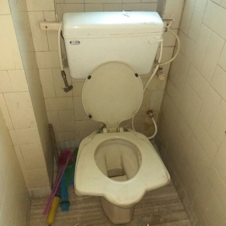 Bathroom, nirmala-niwas 1 Bedroom 500 Sq.Ft. Apartment In Dr Deshmukh Marg Mumbai 9229108