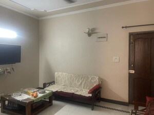 Bedroom in 2.5 BHK Apartment at Rail Vihar – for Rent