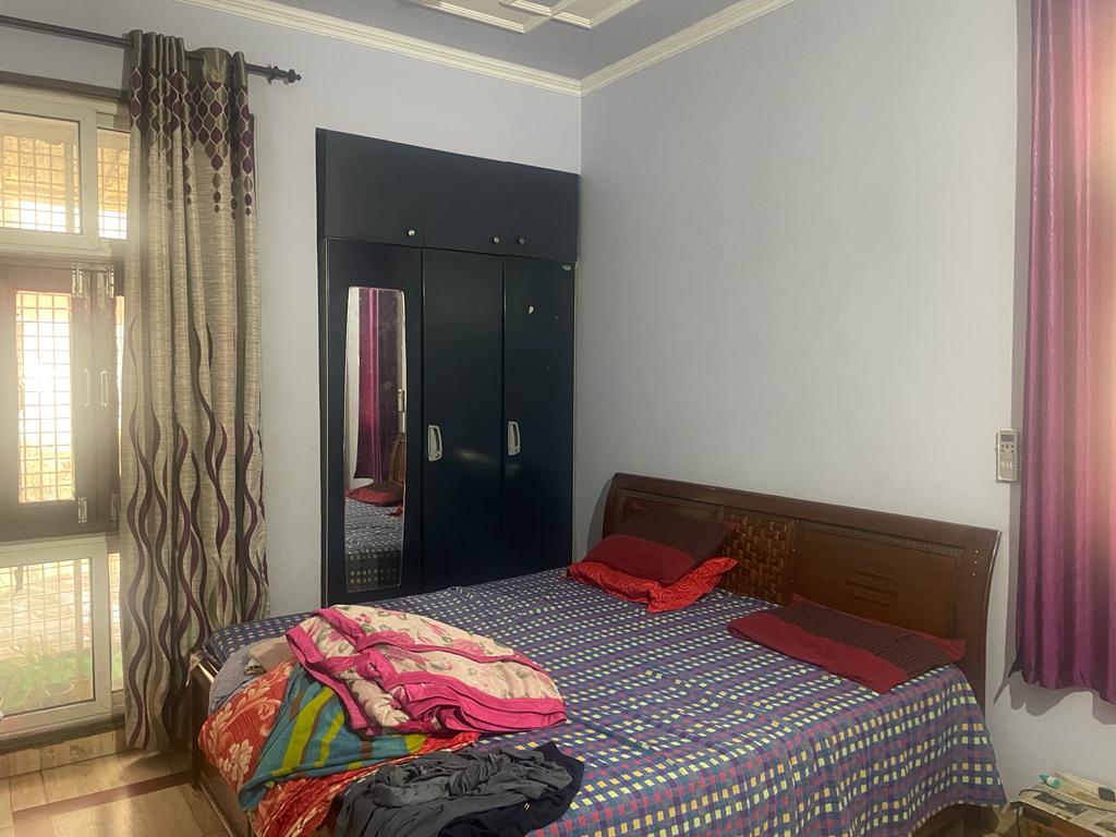 2.5 BHK + Servant Room Apartment For Rent in Rail Vihar Apartment Sect