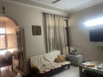 Living Room in 2.5 BHK Apartment at Rail Vihar – for Rent