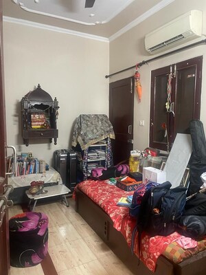 Living Room in 2.5 BHK Apartment at Rail Vihar – for Rent