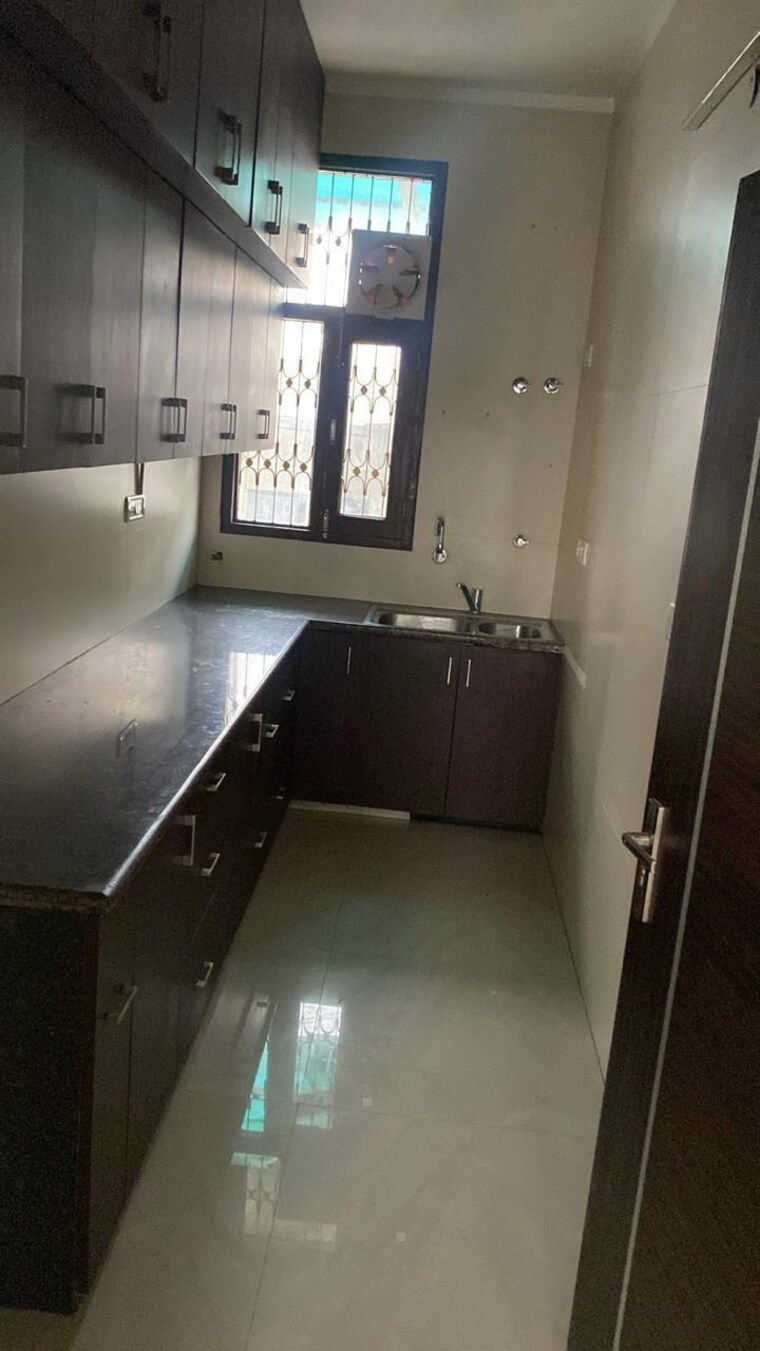 Kitchen, rwa-apartments-sector-26 2 Bedroom 200 Sq.Mt. Builder Floor In Sector 26 Noida 9229162