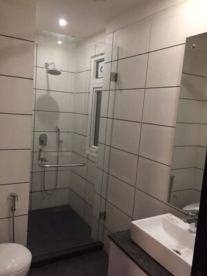 Bathroom in 3 BHK Apartment at Lajpat Nagar 4 – for Rent