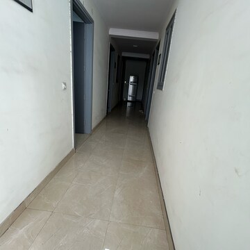 Room in 1 BHK Builder Floor at Kotla Mubarakpur – for Rent