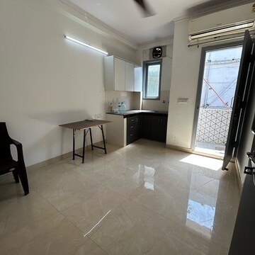Room in 1 BHK Builder Floor at Kotla Mubarakpur – for Rent