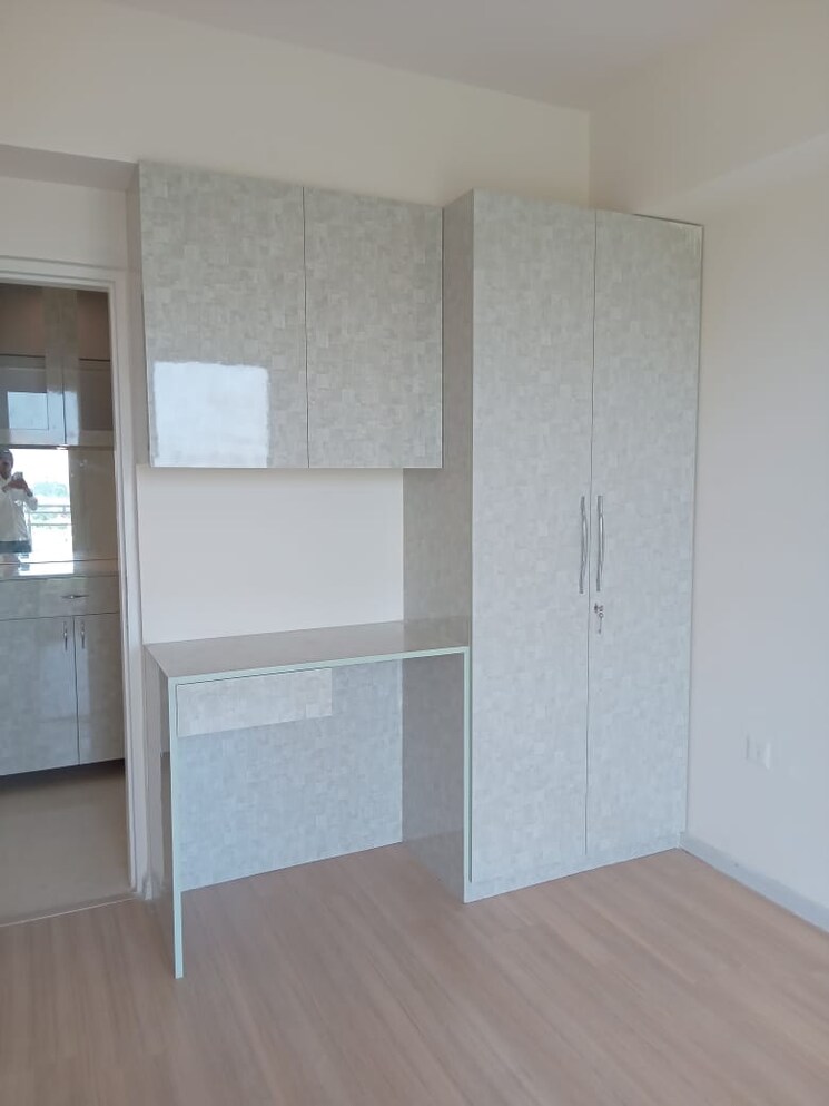 Room, dlf-the-skycourt 3 Bedroom 1931 Sq.Ft. Apartment In Sector 86 Gurgaon 9229180