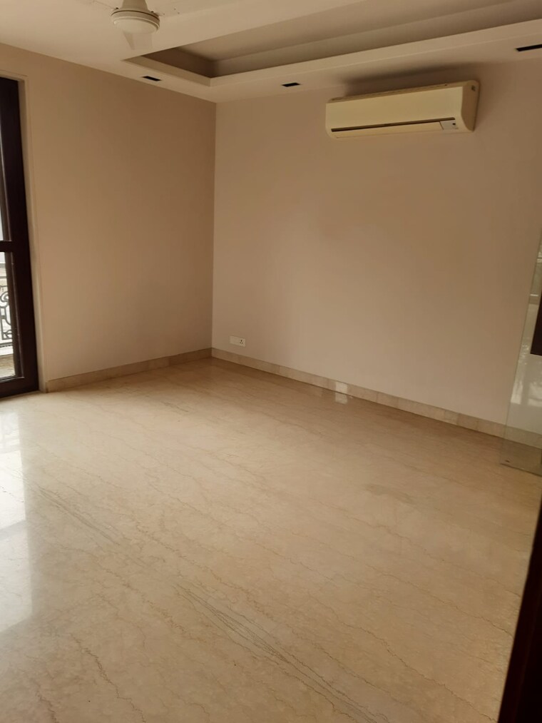 Room, greater kailash i 4 Bedroom 4500 Sq.Ft. Apartment In Greater Kailash I Delhi 9229177