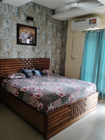 Bedroom in 4 BHK Builder Floor at Green Fields Colony – for Rent