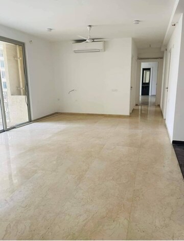 Room in 2 BHK Apartment at Castle Rock, Powai – for Rent