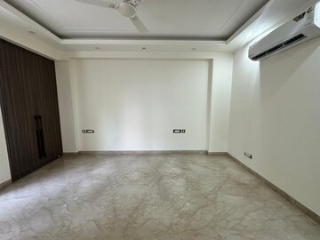 Room in 4 BHK Apartment at Anand Niketan – for Rent