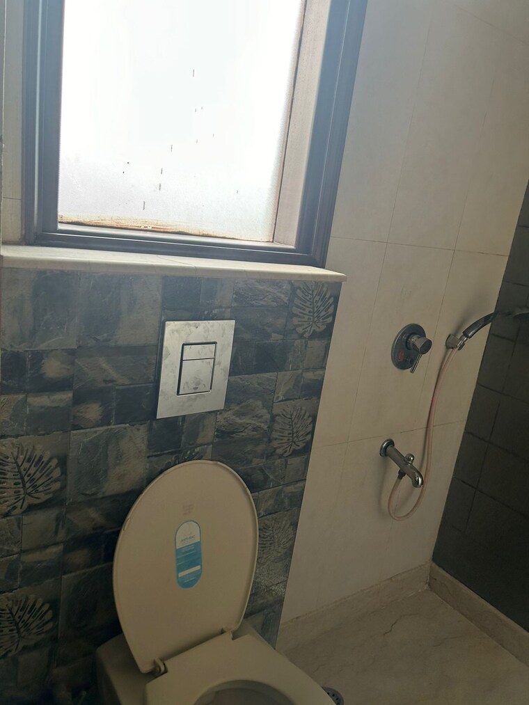 Bathroom, s-27-luxury-homes 3 Bedroom 2000 Sq.Ft. Apartment In Greater Kailash I Delhi 9229202