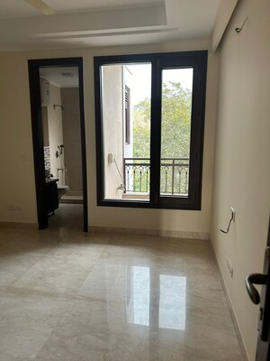 Room in 3 BHK Apartment at S 27 Luxury Homes, Greater Kailash I – for Rent