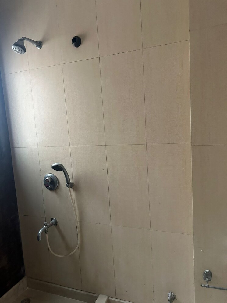 Bathroom, s-27-luxury-homes 3 Bedroom 2000 Sq.Ft. Apartment In Greater Kailash I Delhi 9229202