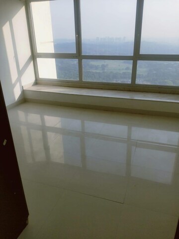 Room in 2 BHK Apartment at Sunteck City Avenue 1, Goregaon West – for Rent