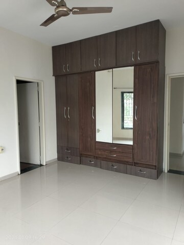 Room in 3 BHK Apartment at Nilaya CHS, Pashan – for Rent
