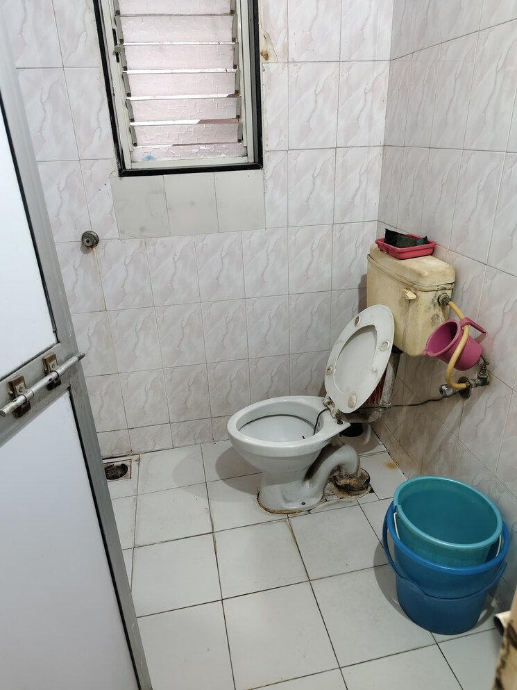 Bathroom, rahul-terrace 2 Bedroom 800 Sq.Ft. Apartment In Koregaon Park Pune 9229278