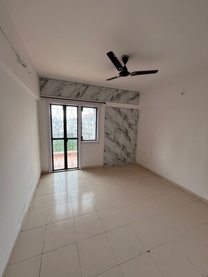 Room in 3 BHK Apartment at Gulmohar Orchids, Kharadi – for Rent