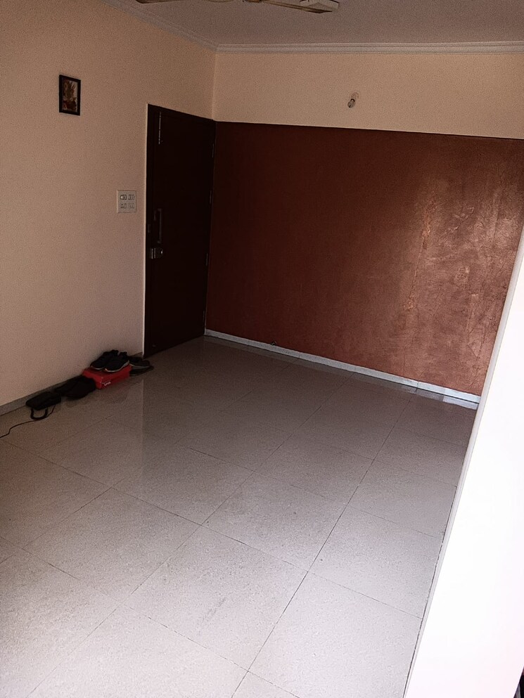 Room, shree-manibhadra-wakad-centre 1 Bedroom 680 Sq.Ft. Apartment In Wakad Pune 9229320