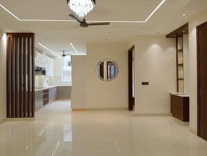 Room in 3 BHK Builder Floor at Sushant Lok 2, Sector 57 – for Sale