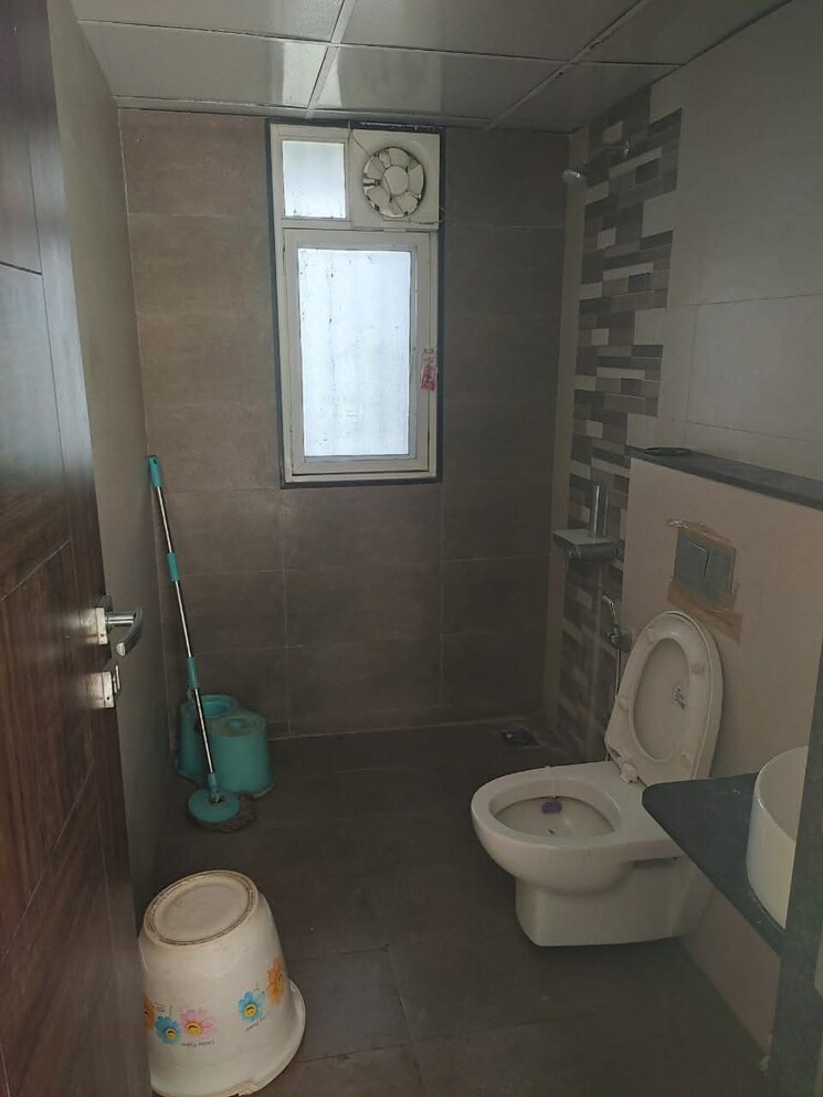 Bathroom, aloha-towers 2 Bedroom 837 Sq.Ft. Apartment In Baner Pune 9229365