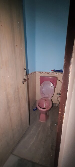 Parking in 1.5 BHK Independent House at Sector 3 – for Rent