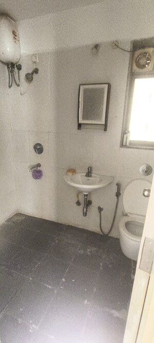 Bathroom in 1.5 BHK Apartment at Lodha Casa Rio, Dombivli East – for Sale