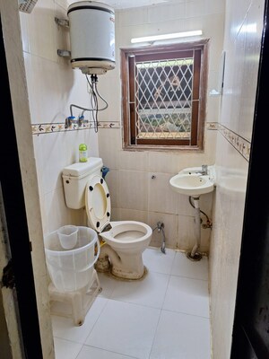 Bathroom in 1 BHK Builder Floor at Chittaranjan Park – for Rent