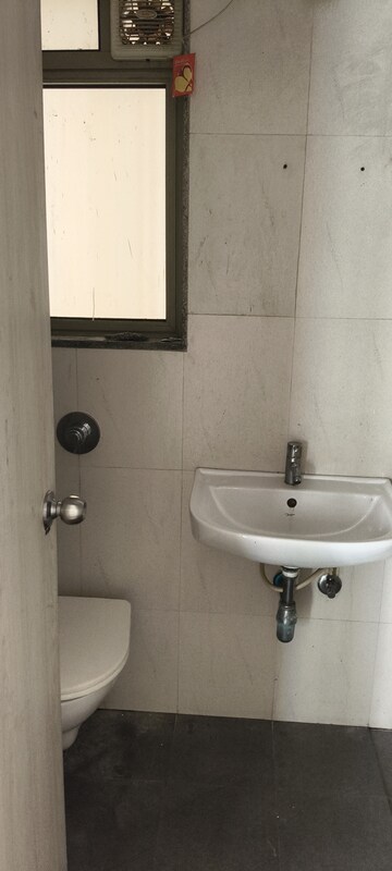 Bathroom in 1.5 BHK Apartment at Lodha Casa Rio, Dombivli East – for Rent