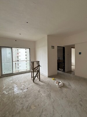 Room in 3 BHK Apartment at Dattani Vertex, Vasai West – for Rent