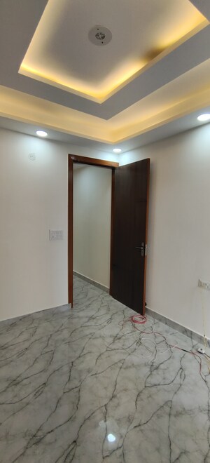 Room in 2 BHK Builder Floor at Kakrola – for Sale