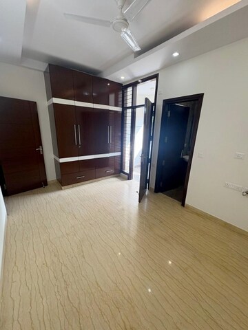 Master Bedroom in 2 BHK Builder Floor at Kalkaji – for Rent