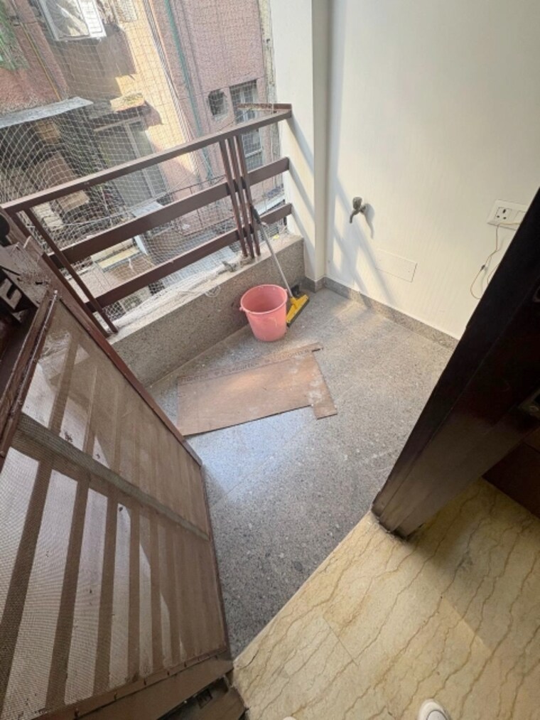 Balcony, kalkaji 2 Bedroom 1000 Sq.Ft. Builder Floor In Kalkaji Delhi 9229434