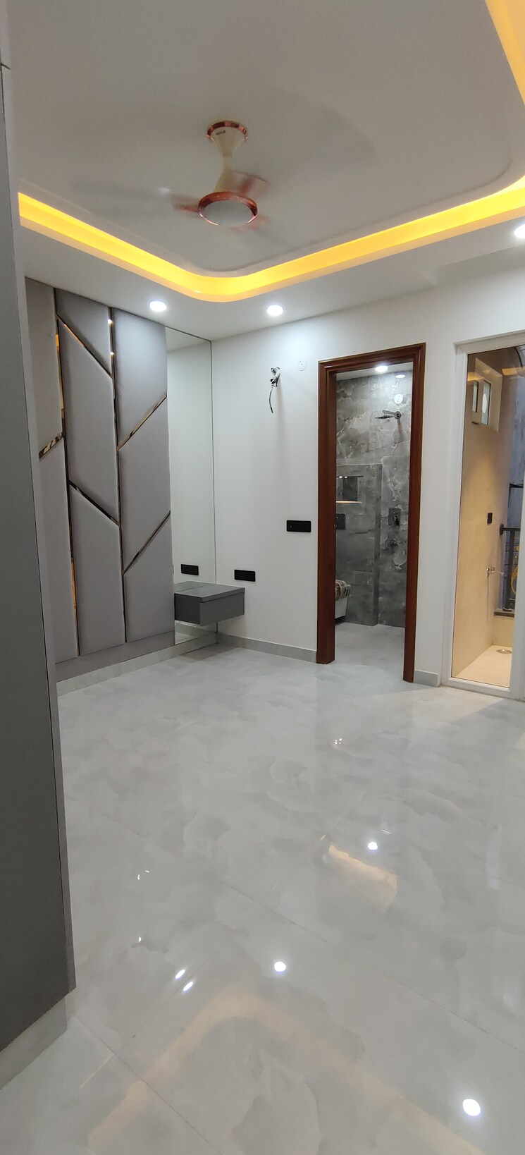 Room, kakrola 3 Bedroom 1000 Sq.Ft. Builder Floor In Kakrola Delhi 9229432