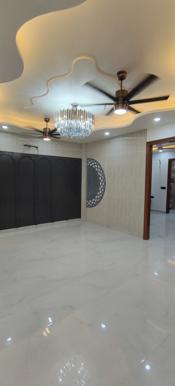 Building Lobby in 3 BHK Builder Floor at Kakrola – for Sale